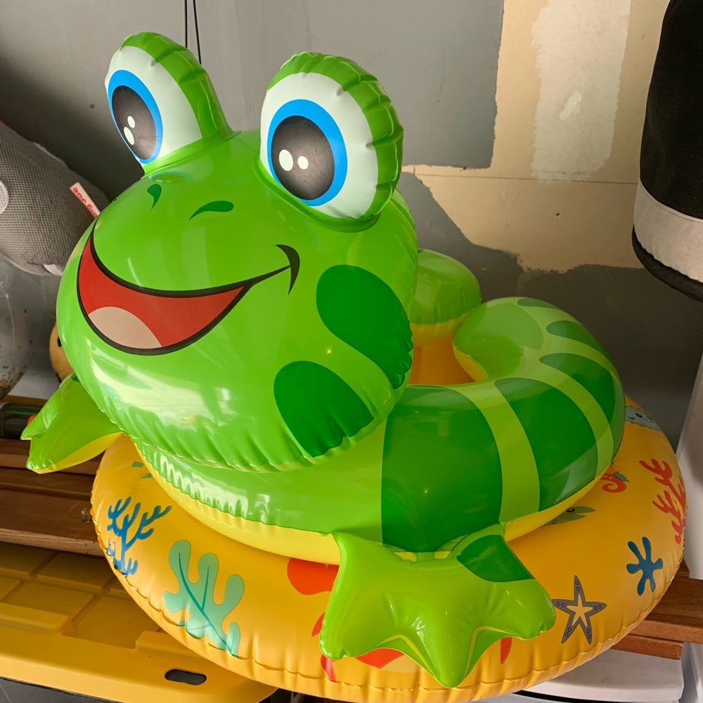Baby floats
